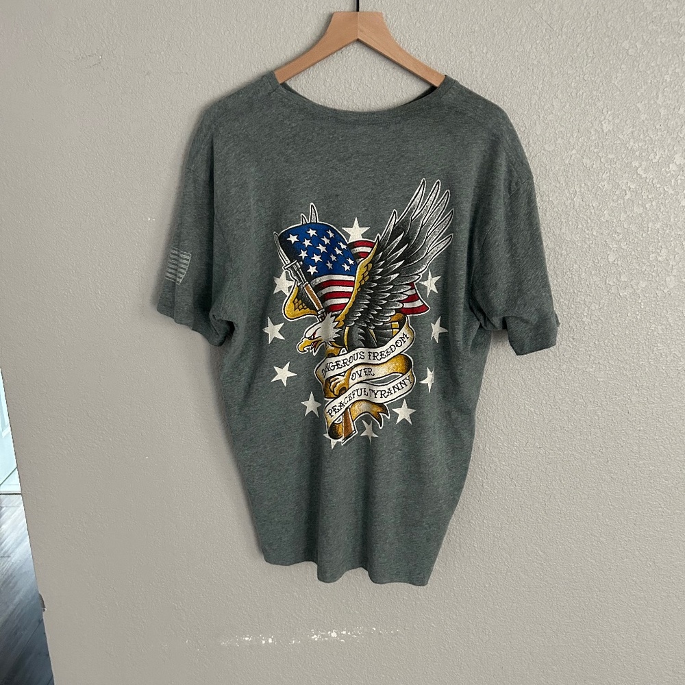 T shirt